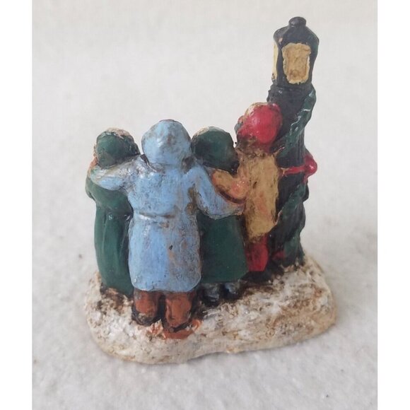 Christmas Village Carolers Lamp Post Figurine Holiday Décor unmarked holiday - Picture 2 of 5